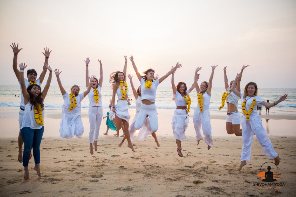 200 HOUR YOGA TEACHER TRAINING - GOA